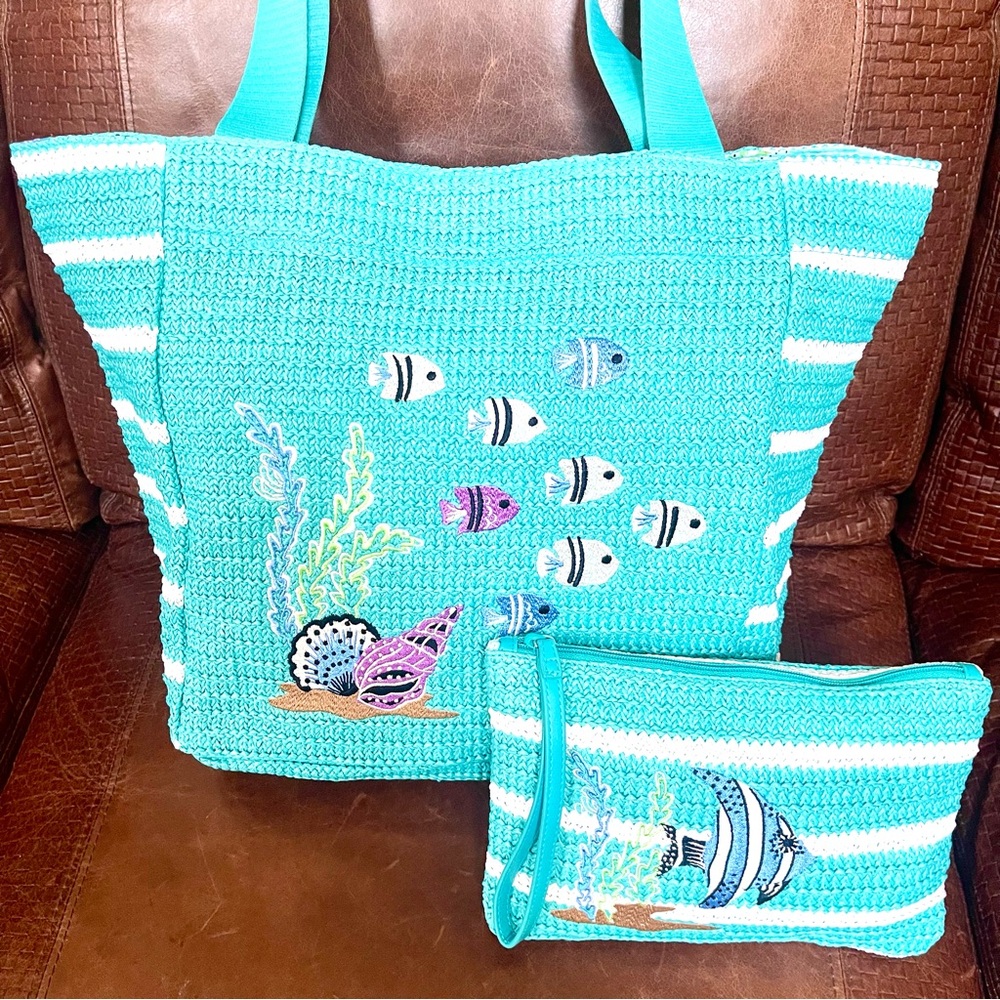 Vera Bradley Set Of Crochet Straw Tote Bag And Zippered Wristlet Pouch Bag - Picture 10 of 14